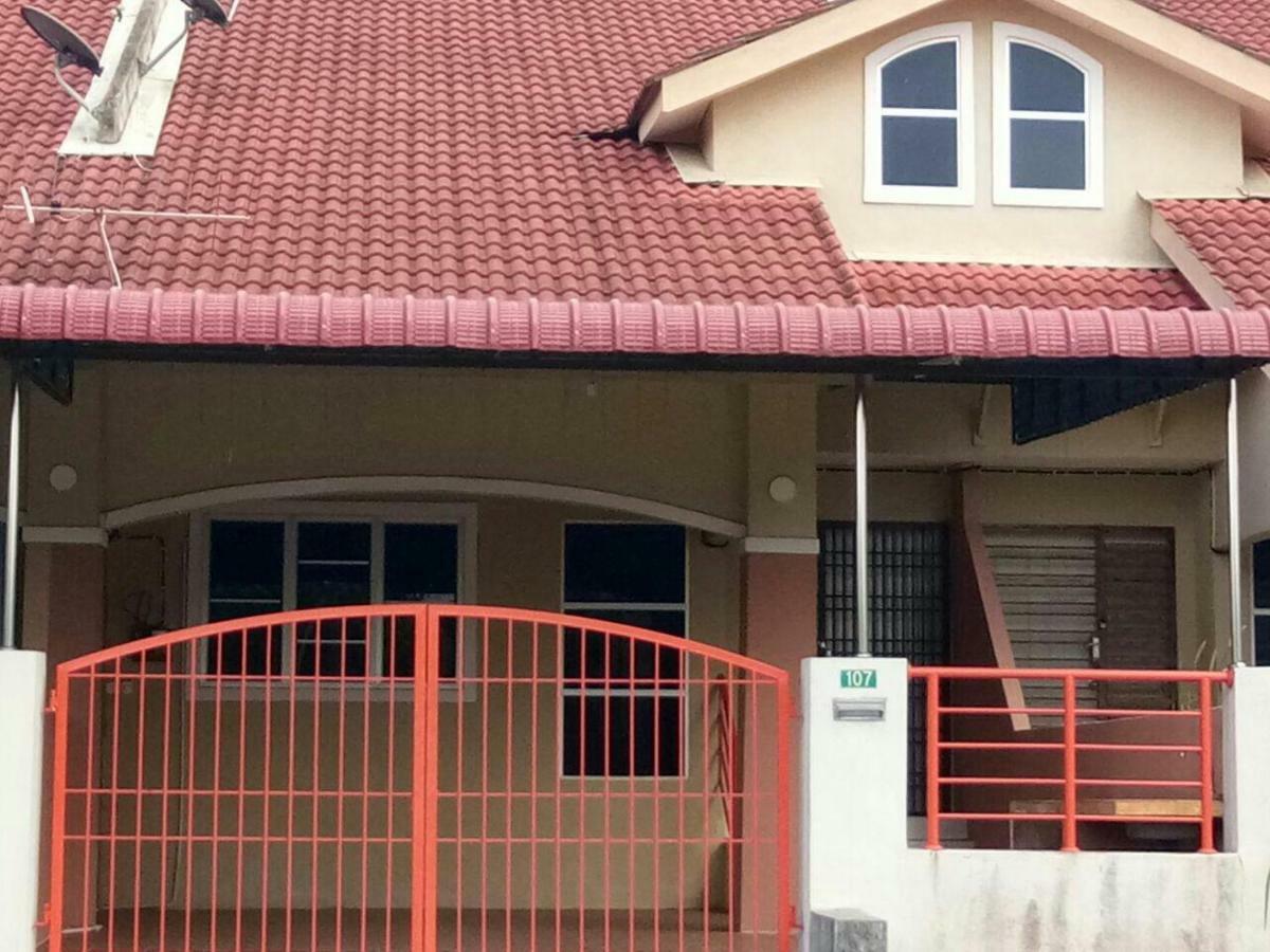 Homestay Mama Razzin 瓜拉江沙 外观 照片